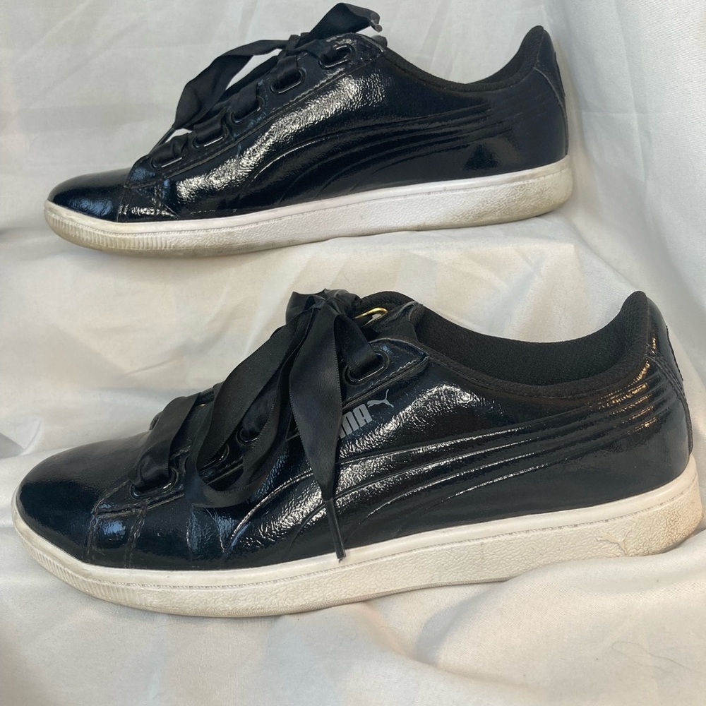 Puma Sneakers Running Shoes.